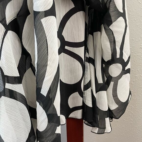 Multiples Black and White Floral Midi Skirt Size Petite Small EUC - Picture 4 of 9